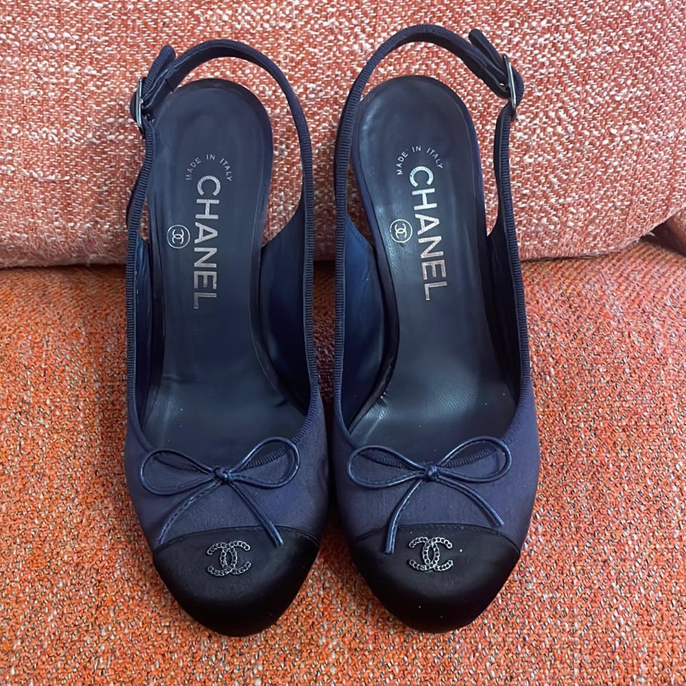 Vintage Chanel sling back heels